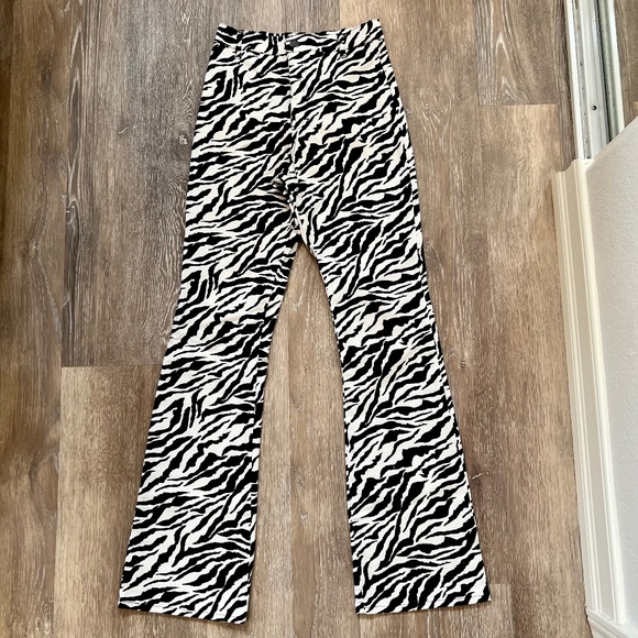 MOTEL ROCKS Woven Trouser in 90s Zebra | XS - Picture 3 of 9